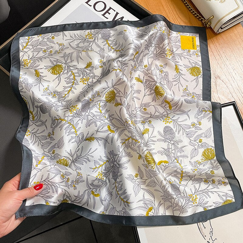 Carré 100% Soie Blanc Femme | La Parisienne - Image 3