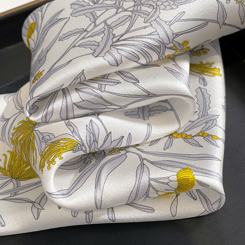 Carré 100% Soie Blanc Femme | La Parisienne - Image 4