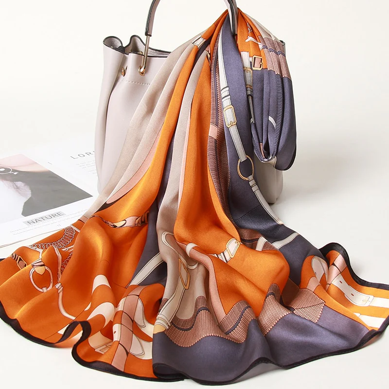 Foulard Chic Carré 100% Soie | La Parisienne - Image 3