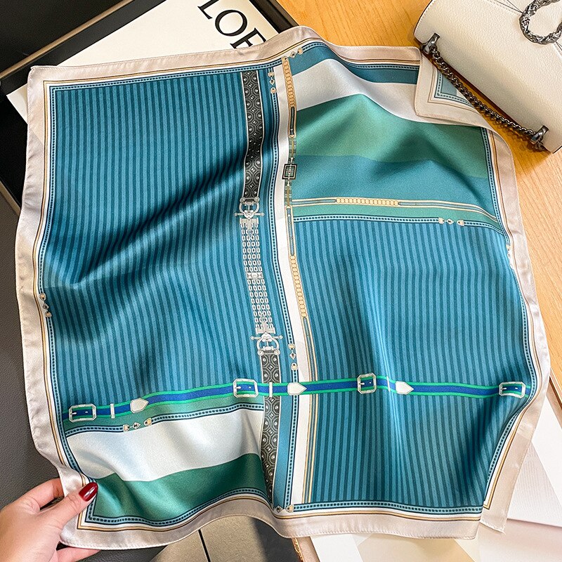 Carré 100% Soie Décoration Chic Femme | La Parisienne - Image 3