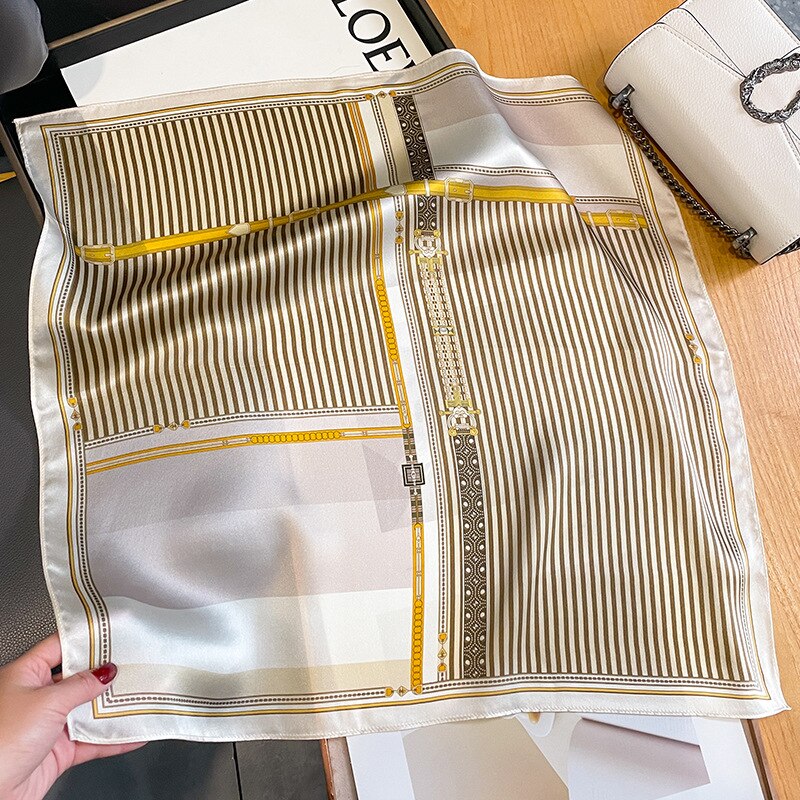 Carré 100% Soie Décoration Chic Femme | La Parisienne - Image 4