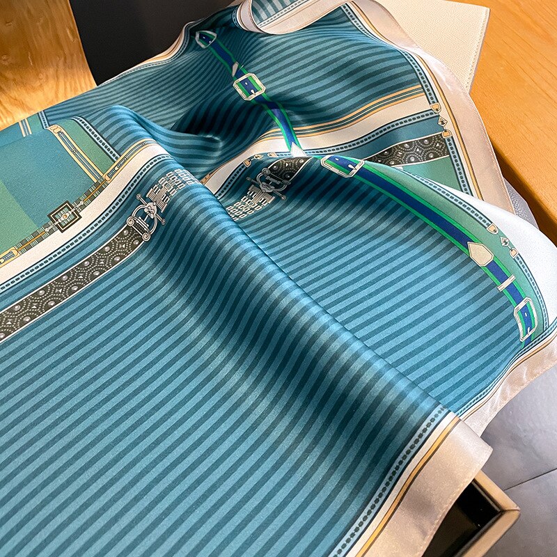 Carré 100% Soie Décoration Chic Femme | La Parisienne - Image 6